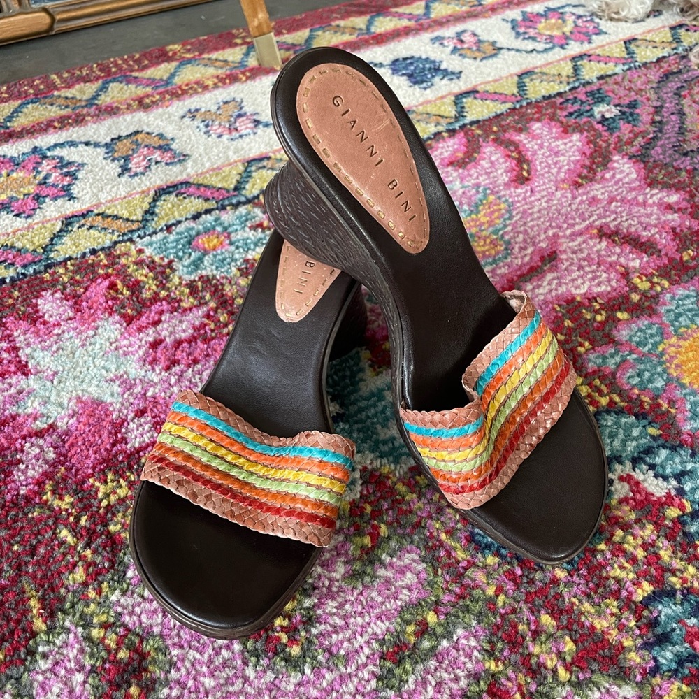 VTG Gianni Bini colorful woven chunky mule sandals